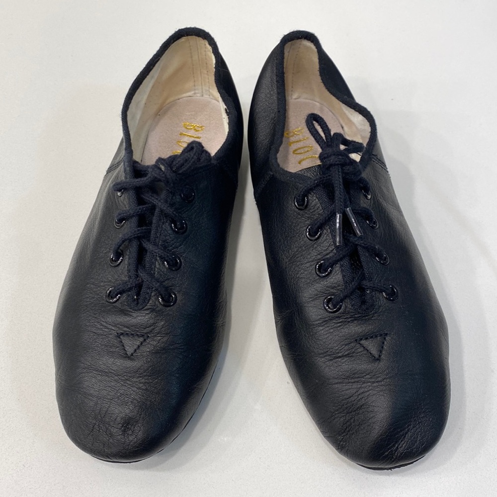Dance shoes